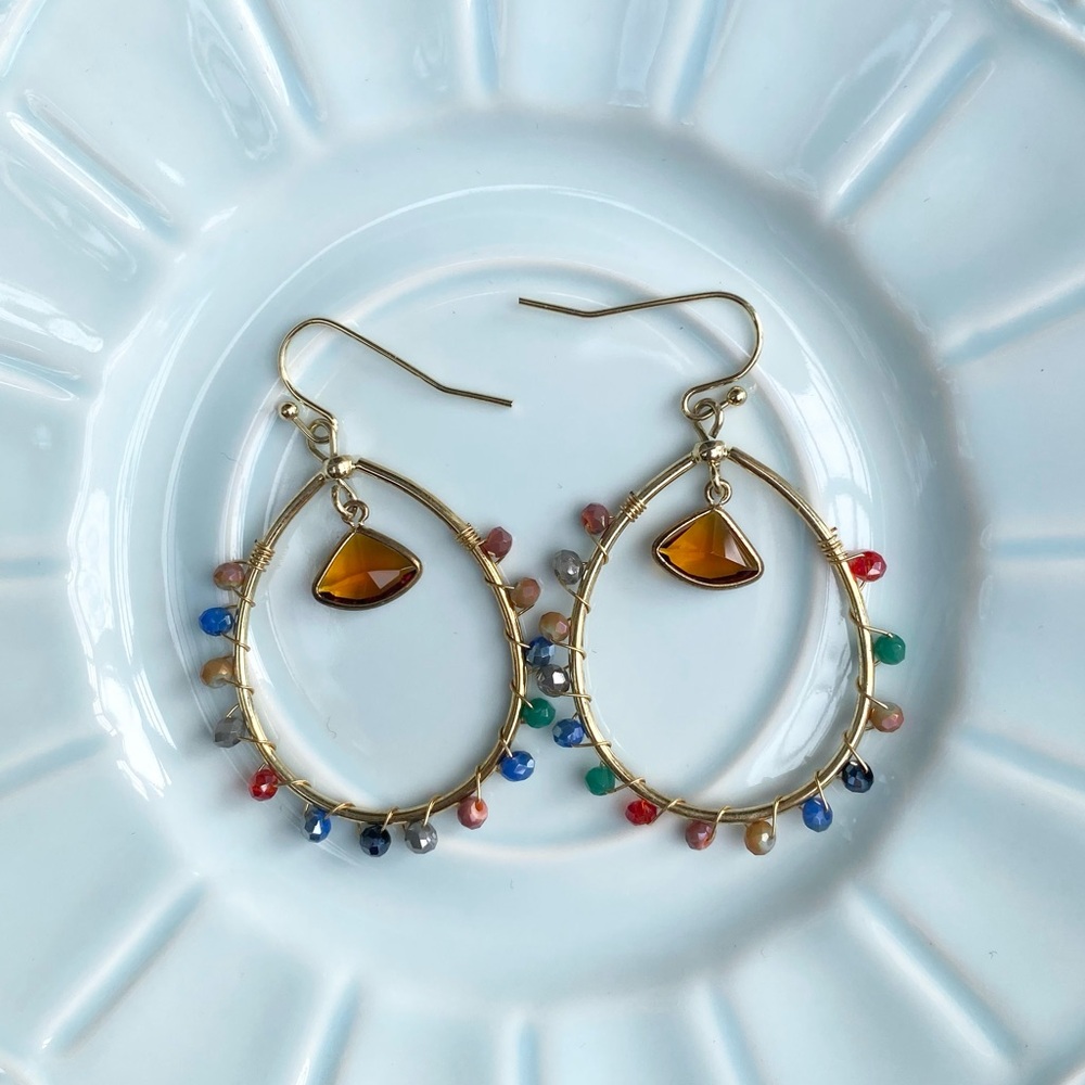 Rainbow Teardrop Shaped Vintage Retro Hoop Earrings (NWOT)